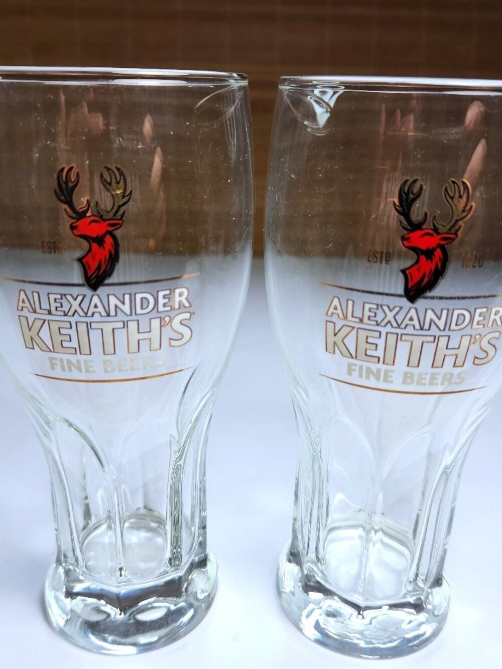 Lot of 2 Vintage Alexander Keiths Rare Looking Up Stag Fine Beers Glasses Pair